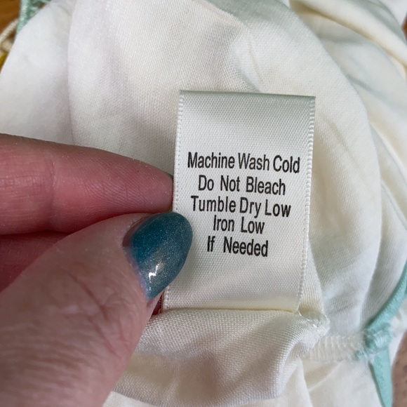 Crochet Scoop Neck Tee - Picture 11 of 11